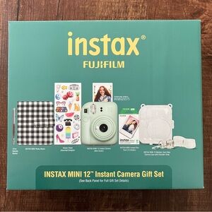Fujifilm Instax Mini 12 Instant Camera Gift Set - Mint Green